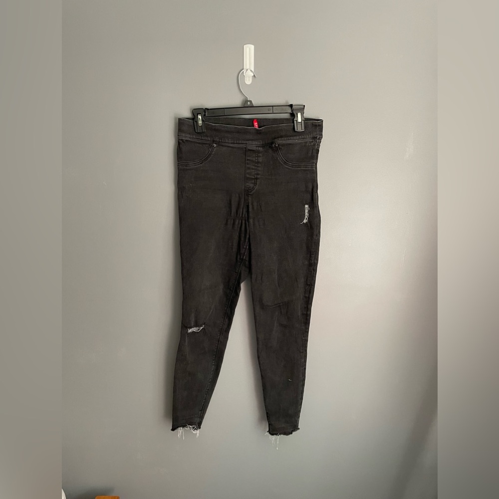 Spanx Vintage Distressed Hem Skinny Jeans Size Medium - Picture 3 of 6